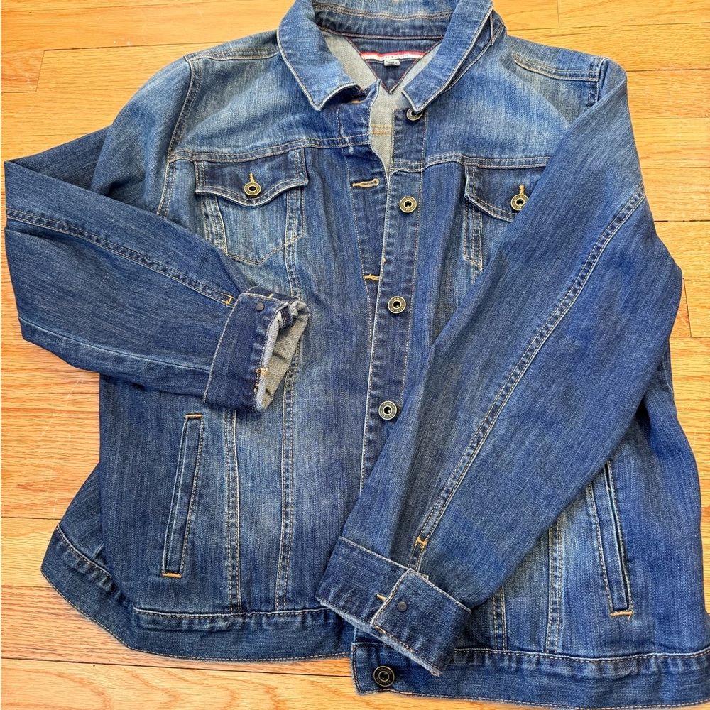 Tommy Hilfiger Distressed Denim Jacket XXL Classic Button Front Medium Wash